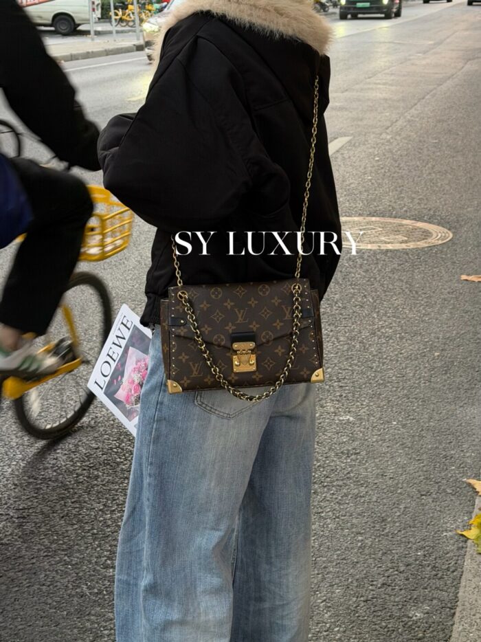 LV Trunkie Mailman-2025 Fashion Show Collection